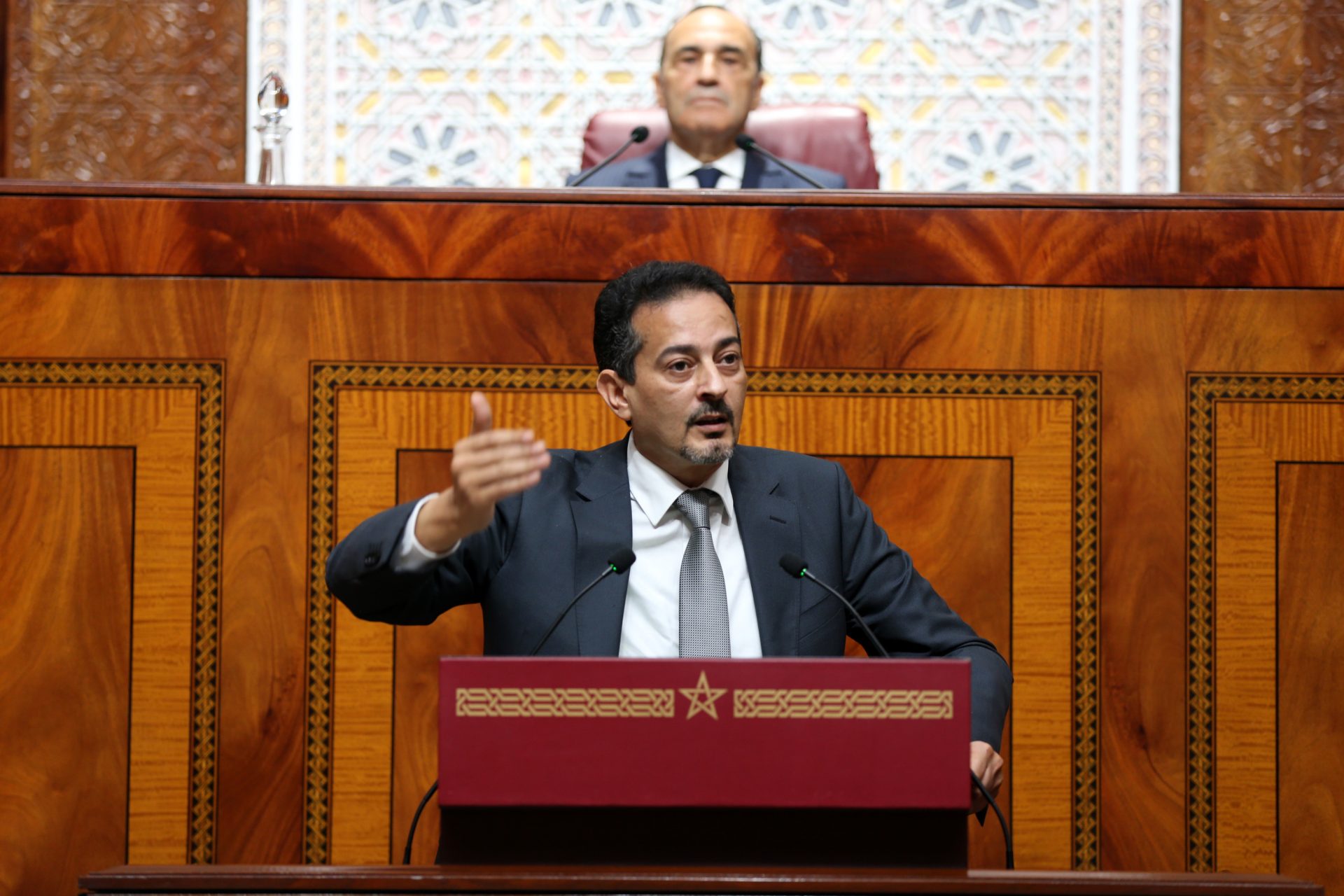 المهاجري يتهم البيجيدي بافتعال صراع القاسم الإنتخابي خوفا على المقاعد والامتيازات