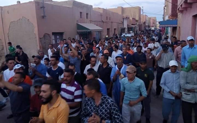 ساكنة منطقة العرجة بفكيك تندد بتطفل جنيرالات الجزائر ..(فيديو)