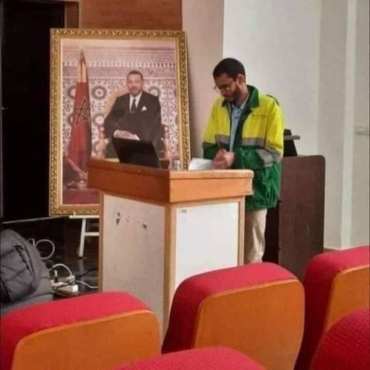 طالب بزي عمال النظافة ناقش أمس “أطروحته للدكتوراه” ،ولقي إشادة واسعة