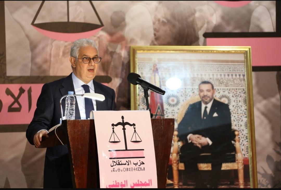 قبيل الانتخابات…بركة يستغل “صندوق الزكاة” ومحللون يصفونه بالانتهازي والاستغلالي