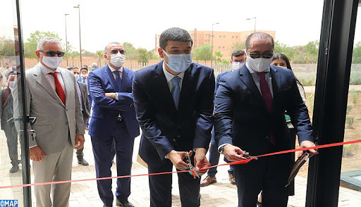 تدشين خط إنتاج مغربي خالص لمحطات شحن السيارات الكهربائية الأول في أفريقيا