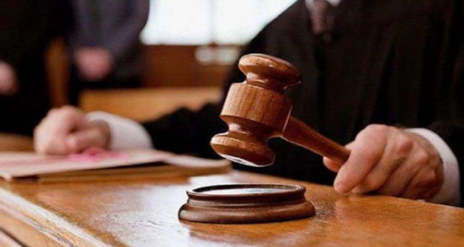 متابعة طبيب عمومي بعد ضبطه في فضيحة