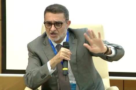 عقب البث التلفزيوني الكارثي للاحتفال الشعبي بأسود الأطلس: موجة ساخرة تطال مسؤولي قنوات القطب العمومي من حزب الحمامة على رأسهم العرايشي