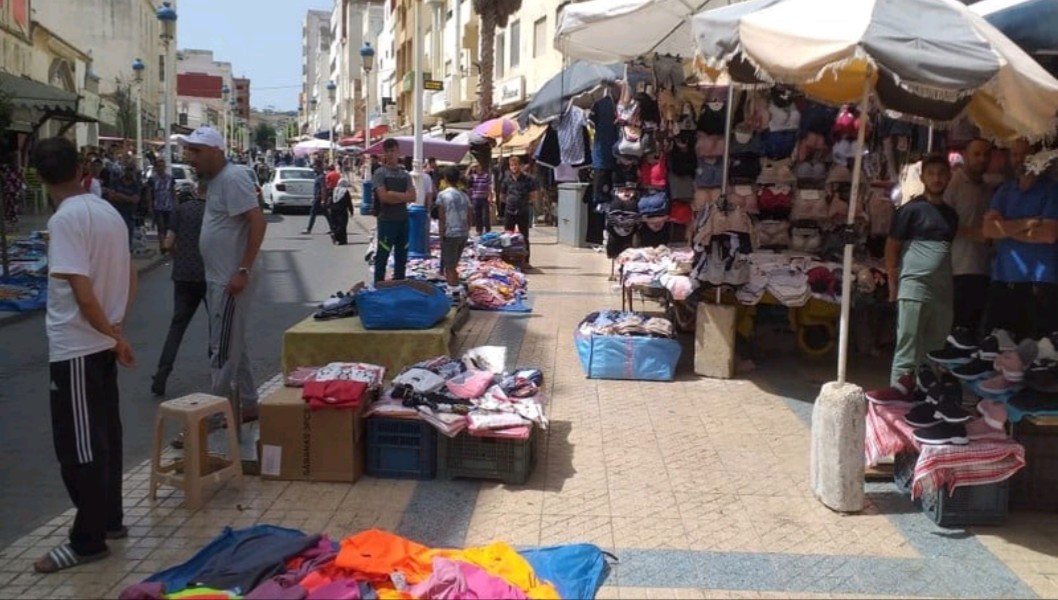 الفرّاشة” يغضبون التجار في “كراج علال”