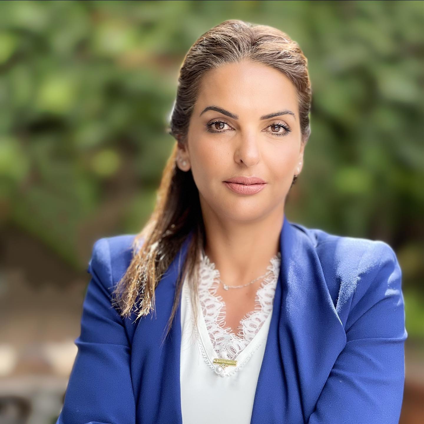 تبديد للمال العام وفقدان للأغلبية: رئيسة أغنى مقاطعات البيضاء تواجه احتقانا عارما واتهامات كثيرة..