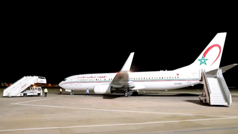 مطار البيضاء يستقبل أول دفعة لإجلاء مغاربة السودان